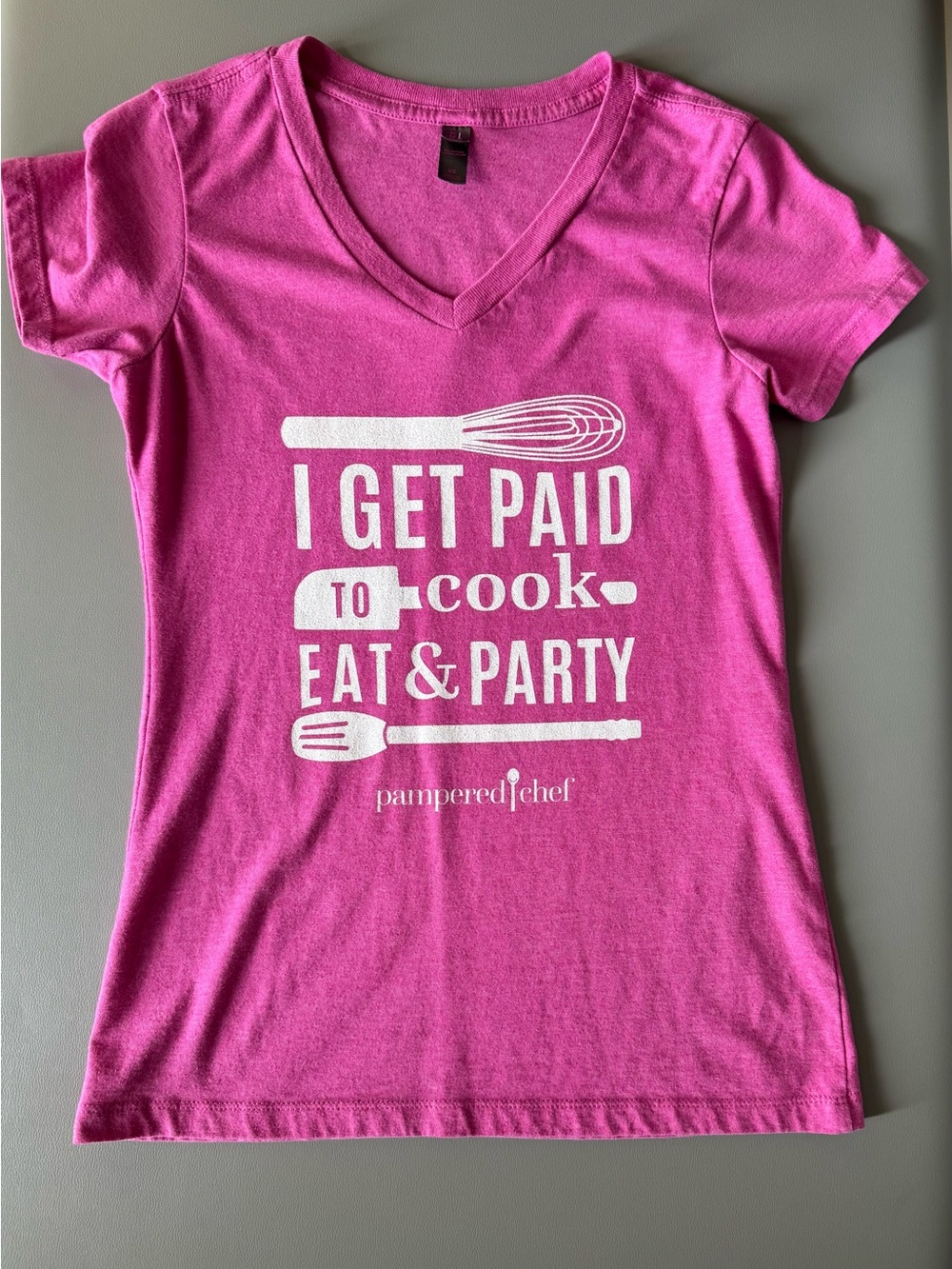 EUC Pampered Chef consultant short sleeve graphic tees bundle